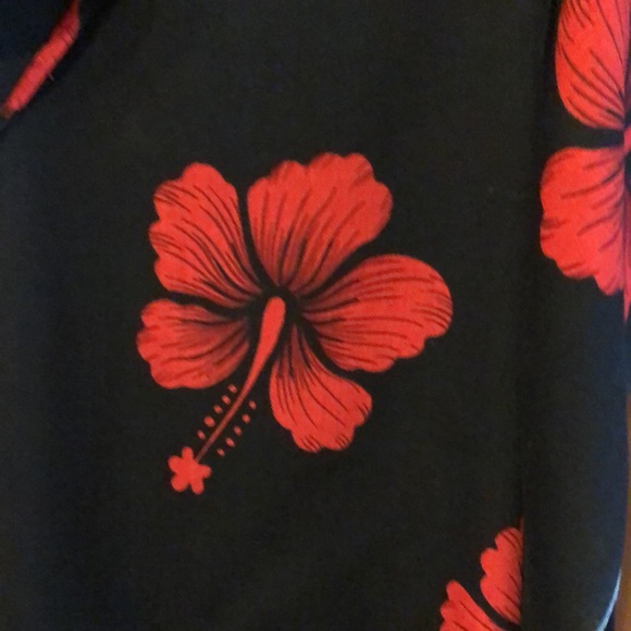 Unity Trading Hawaiian Short Sarong - Picture 4 of 5